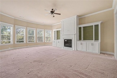 Experience luxury living in one of Laurel Canyon's most - photo 12