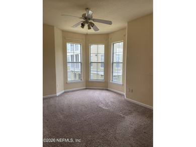 Charming 1-Bedroom Condo in a Prime Location This beautifully - photo 12