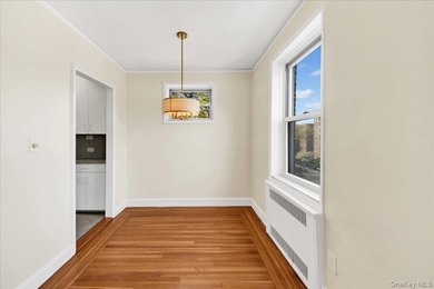 Back on the market, best deal in Riverdale! Spacious and - photo 13