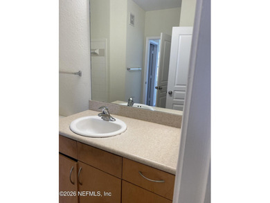 Charming 1-Bedroom Condo in a Prime Location This beautifully - photo 15