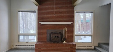Large Michaywe home on a quiet cul-de-sac set in the wood. This - photo 15