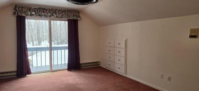 Large Michaywe home on a quiet cul-de-sac set in the wood. This - photo 17