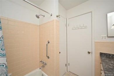 Fourth-floor unit in a well-maintained co-op community, ideally - photo 18