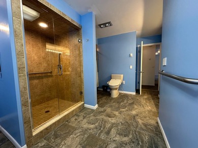 Large Michaywe home on a quiet cul-de-sac set in the wood. This - photo 20