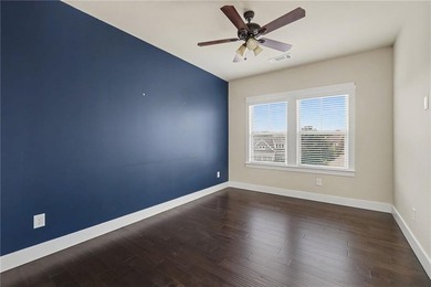 Experience luxury living in one of Laurel Canyon's most - photo 21