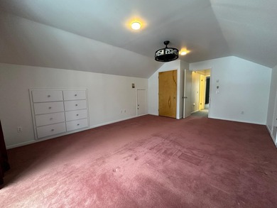 Large Michaywe home on a quiet cul-de-sac set in the wood. This - photo 23