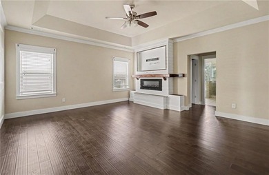 Experience luxury living in one of Laurel Canyon's most - photo 25