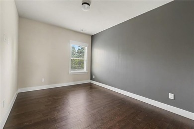 Experience luxury living in one of Laurel Canyon's most - photo 28