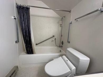 Large Michaywe home on a quiet cul-de-sac set in the wood. This - photo 28