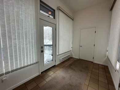 Large Michaywe home on a quiet cul-de-sac set in the wood. This - photo 35