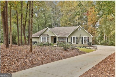 Nestled on a private cul-de-sac lot with beautiful wooded and - photo 4