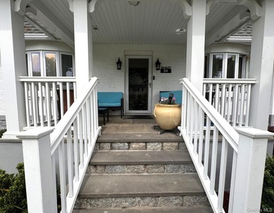 Welcome to this beautifully maintained Center Hall Colonial - photo 23