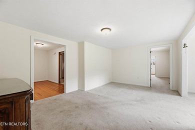 Additional listing photo 4