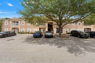 Welcome Home to Manotak Oaks! This second floor 2 bedroom, 2 - photo 3