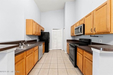 Welcome Home to Manotak Oaks! This second floor 2 bedroom, 2 - photo 8