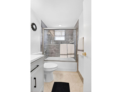 Welcome to Delray Beach! This move-in ready Kings Point condo is - photo 31
