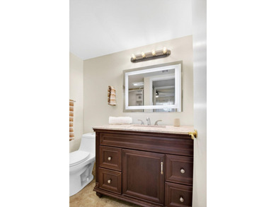 Welcome to Delray Beach! This move-in ready Kings Point condo is - photo 33