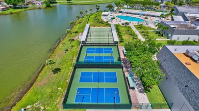 Welcome to Delray Beach! This move-in ready Kings Point condo is - photo 50