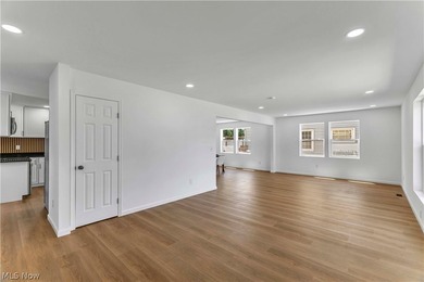 Why wait months for new construction when you can move right - photo 11