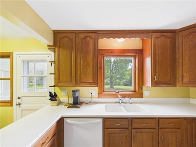 Classic Village Colonial that has been beautifully maintained - photo 14