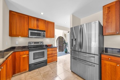 Set within the prestigious Wailea Pualani Estates, this - photo 15