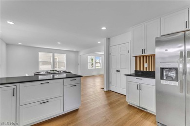 Why wait months for new construction when you can move right - photo 18