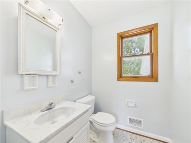 Classic Village Colonial that has been beautifully maintained - photo 21