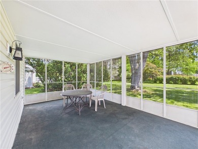 Classic Village Colonial that has been beautifully maintained - photo 23
