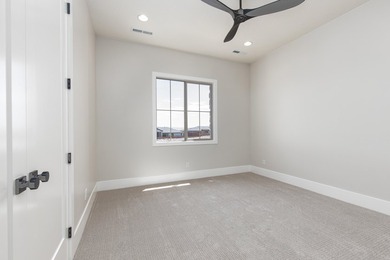 MOVE IN READY! Beautiful, single level new construction home - photo 27
