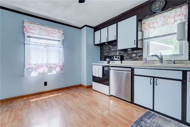 WELCOME HOME! Summer is here, and this charming 4-bedroom, 1 - photo 9
