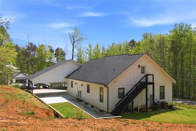 Beautiful move-in ready home featuring modern finishes, lake - photo 33