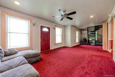 Discover this wide line Expanded Ranch nestled on a dead-end - photo 3