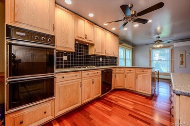Discover this wide line Expanded Ranch nestled on a dead-end - photo 10