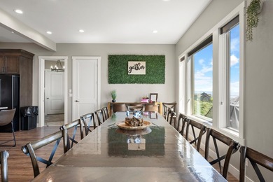 Welcome to 68 Hawksbeard Circle, a remarkable 8-bedroom, 5 - photo 11