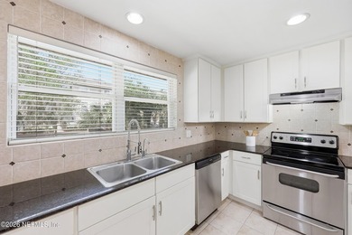 Location, updates, and timeless charm! This beautifully - photo 11