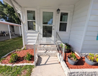 Talk about GREAT BONES, This completely furnished, two bedroom - photo 3