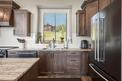 Welcome to 68 Hawksbeard Circle, a remarkable 8-bedroom, 5 - photo 15