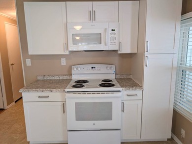 Talk about GREAT BONES, This completely furnished, two bedroom - photo 8