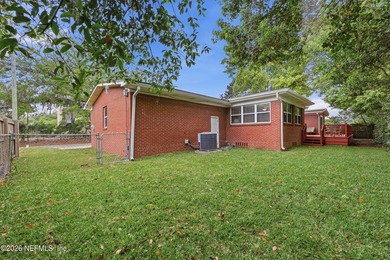 Location, updates, and timeless charm! This beautifully - photo 33