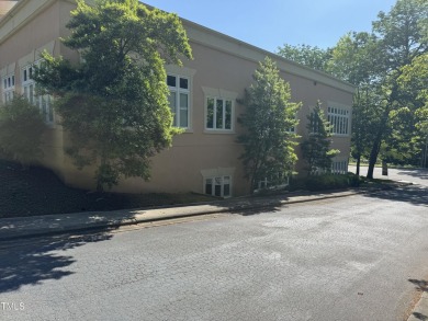 Prime location and convenience in the heart of town. Large