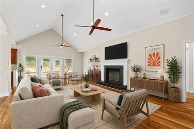 Impeccable, beautifully updated 4BR/2BA ranch in the heart of - photo 5