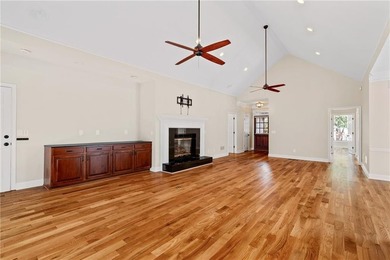 Impeccable, beautifully updated 4BR/2BA ranch in the heart of - photo 7