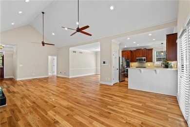 Impeccable, beautifully updated 4BR/2BA ranch in the heart of - photo 8