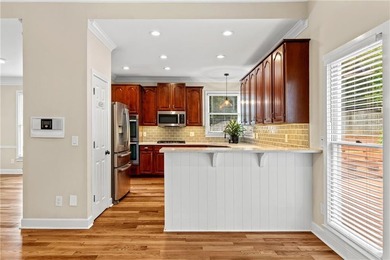 Impeccable, beautifully updated 4BR/2BA ranch in the heart of - photo 9