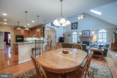 ***PICTURES ARE OF THE SAME HOUSE PREVIOUSLY BUILT****BUILDER - photo 12