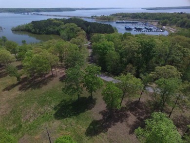 40 ACRES ADJOINING AND OVERLOOKING THE BAY NORTH OF PARIS - photo 13