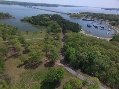 40 ACRES ADJOINING AND OVERLOOKING THE BAY NORTH OF PARIS - photo 14