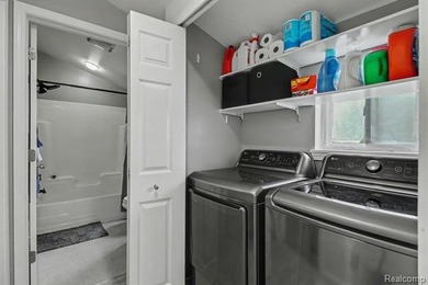 Welcome home to this exceptionally updated and meticulously - photo 15