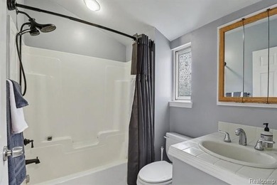 Welcome home to this exceptionally updated and meticulously - photo 16