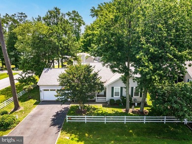 Well-kept 3BR/2BA rancher on a corner lot in the desirable - photo 16